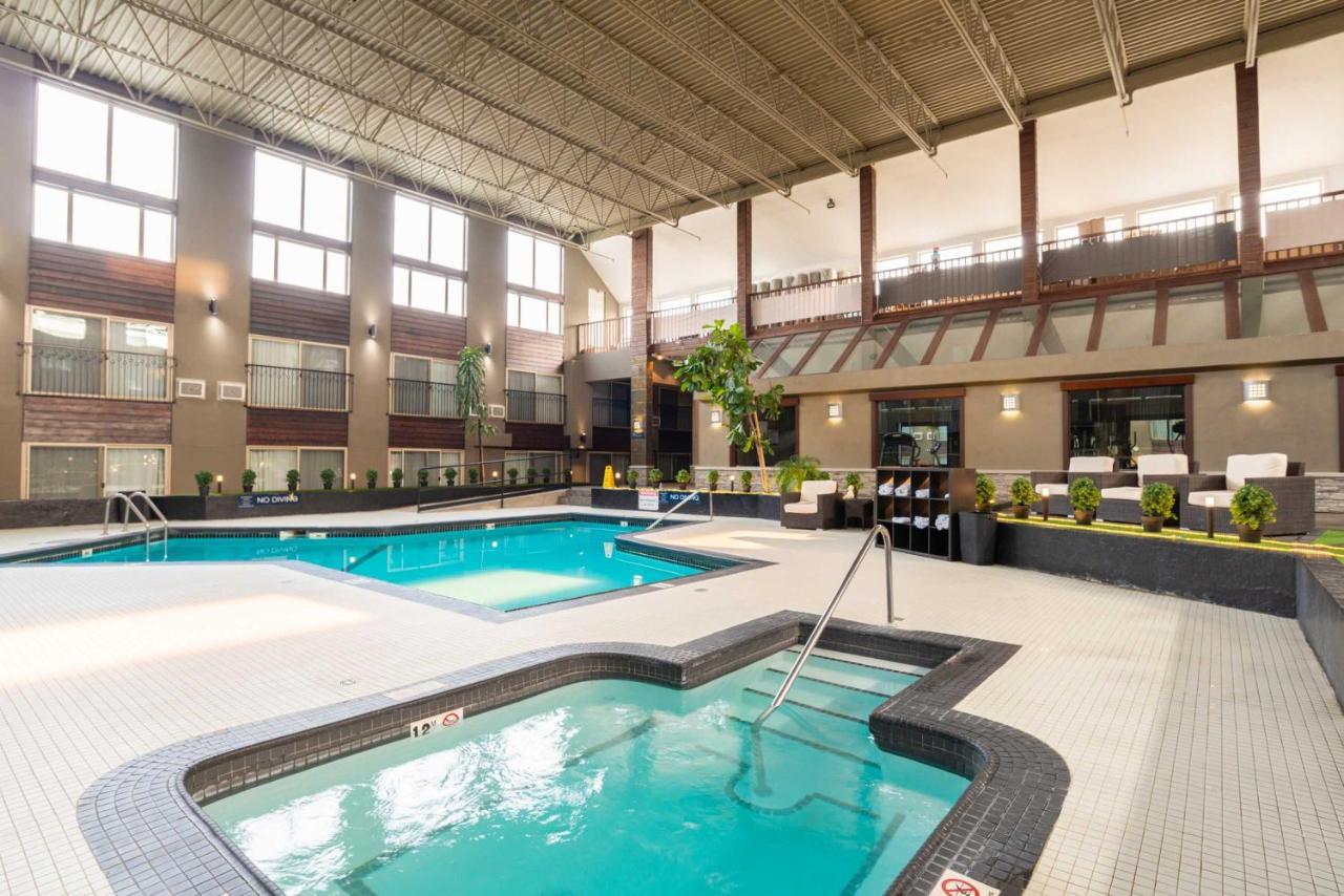 Sandman Hotel Edmonton West Ngoại thất bức ảnh