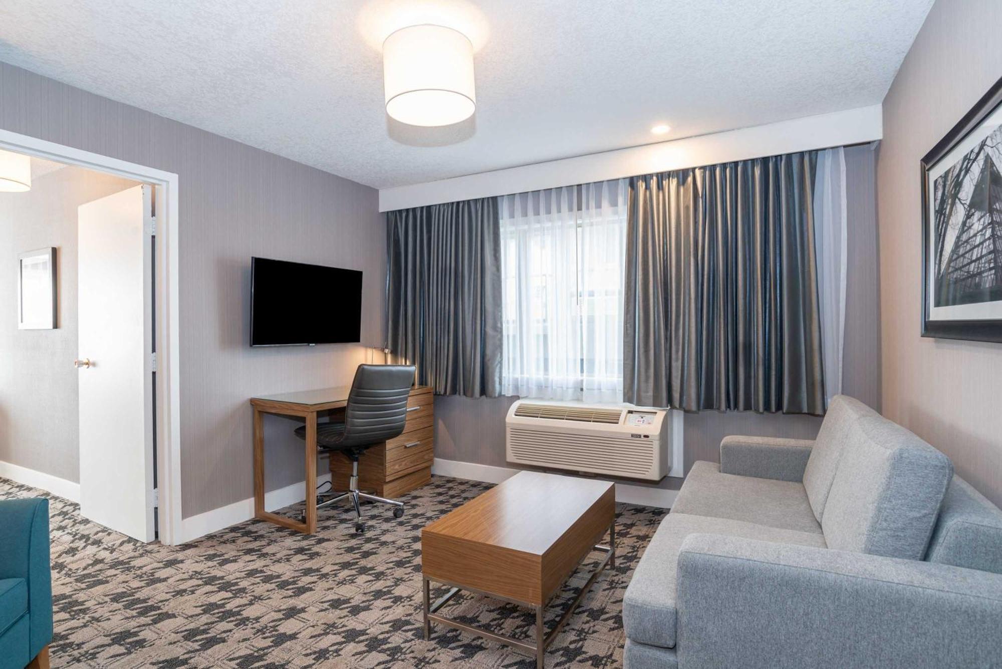 Sandman Hotel Edmonton West Ngoại thất bức ảnh