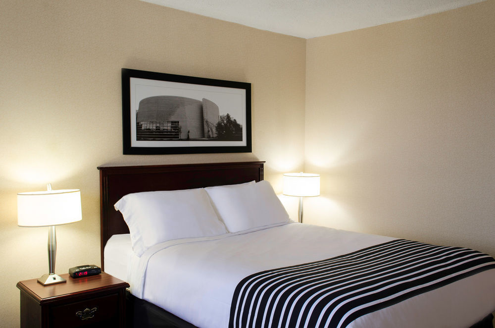 Sandman Hotel Edmonton West Ngoại thất bức ảnh