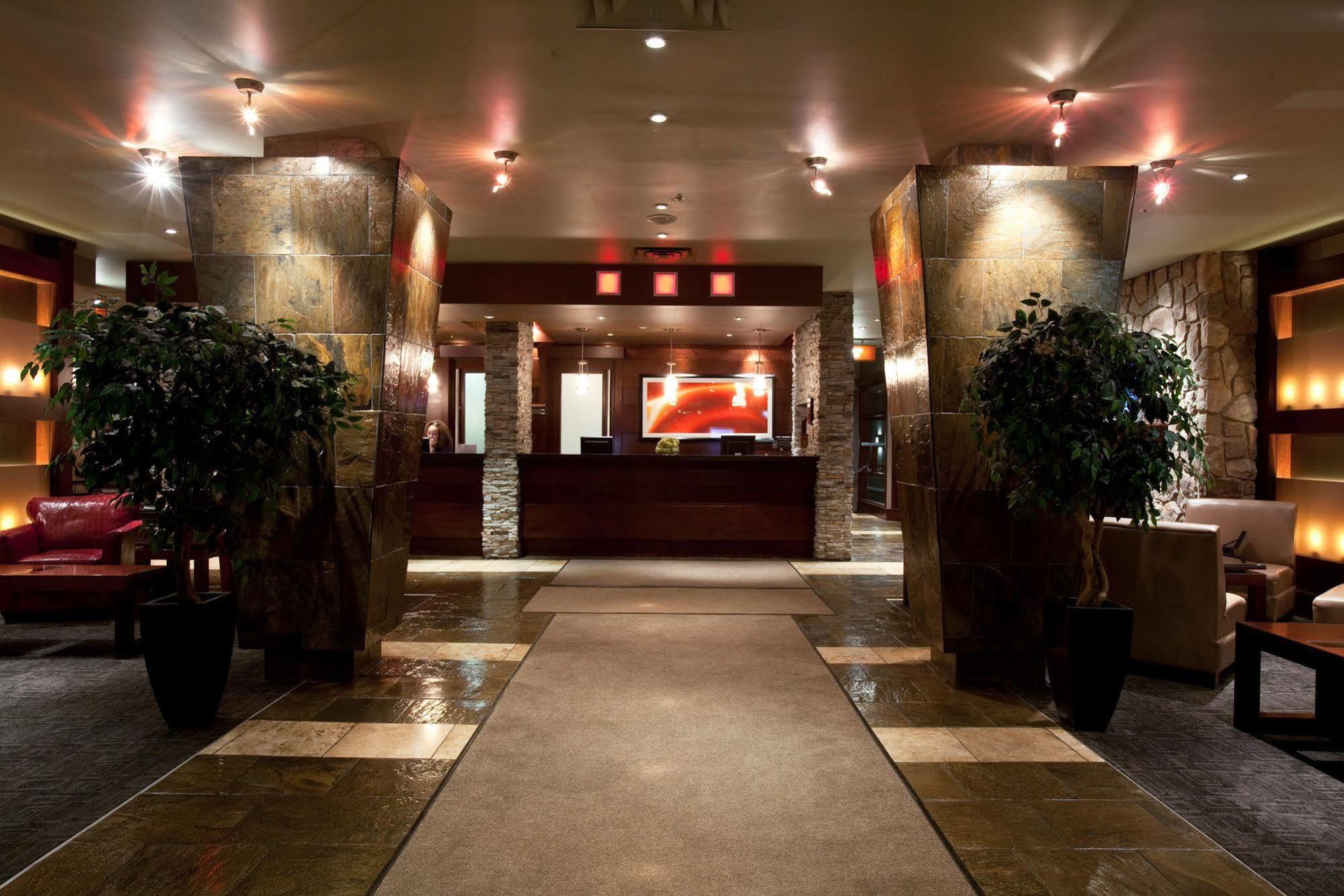 Sandman Hotel Edmonton West Ngoại thất bức ảnh
